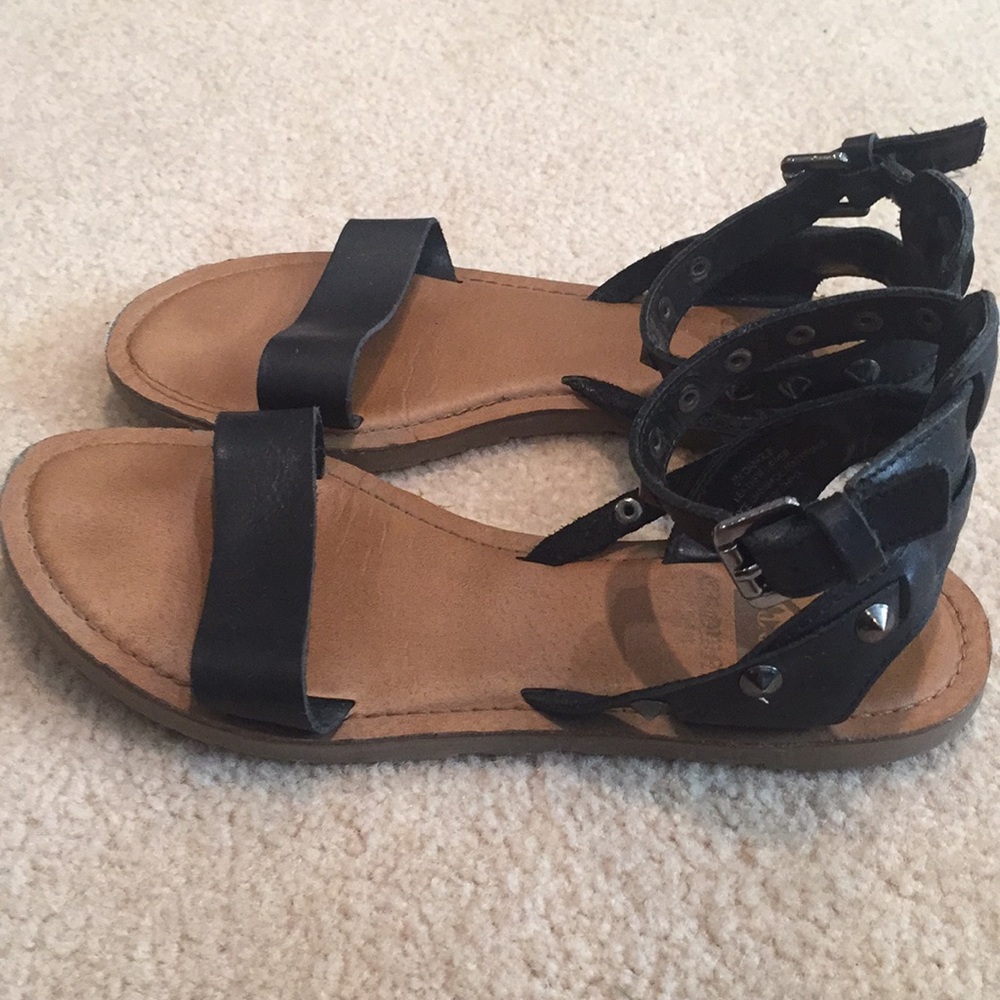 Crown vintage flats size 6